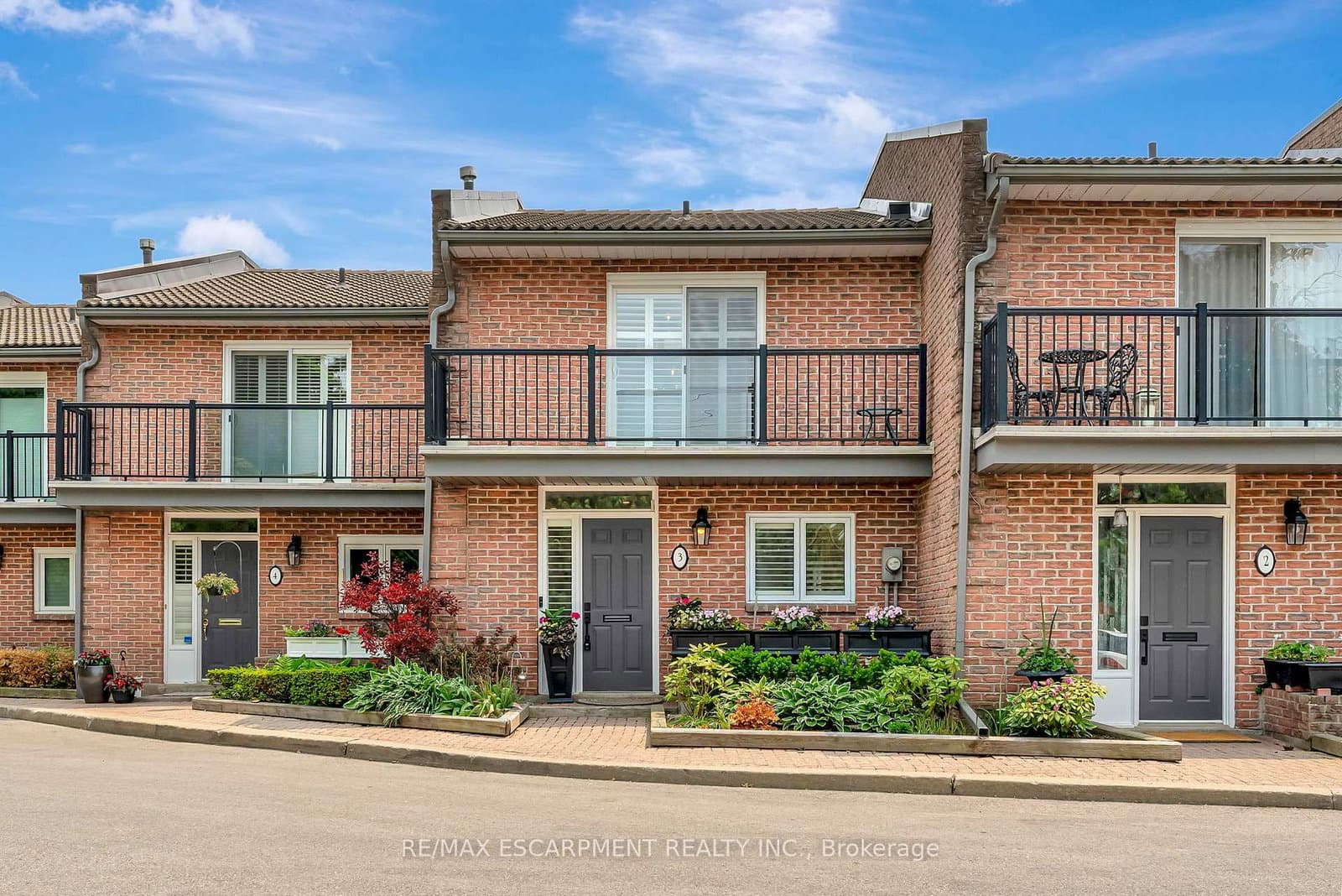 2136 Old Lakeshore Road, Unit 3 - Image 1