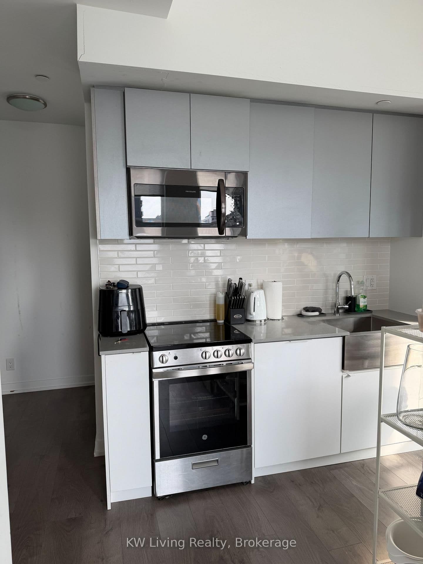 270 Dufferin Street, Unit 211 - Image 3