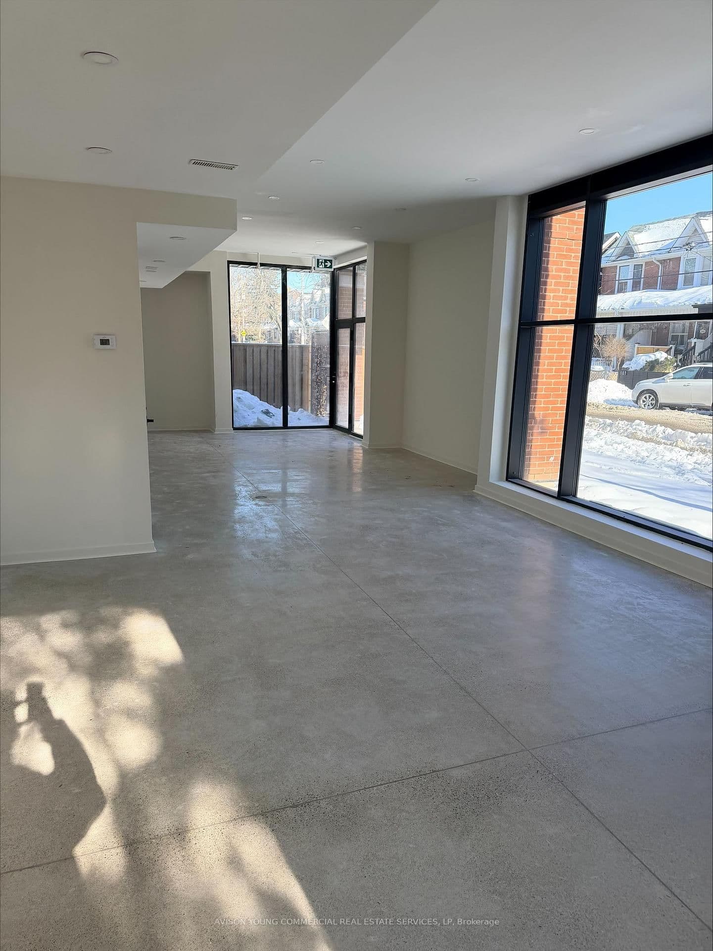 170 Perth Avenue W, Unit 5 - Image 6