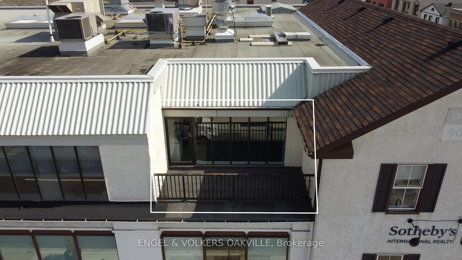 125 Lakeshore Road E, Unit 302 - Image 4