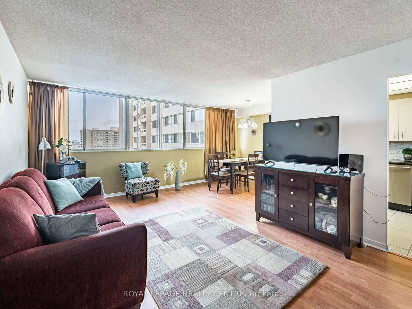 3590 Kaneff Crescent W, Unit 1604 - Image 5