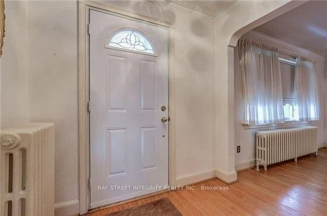 889 Royal York Road - Image 3