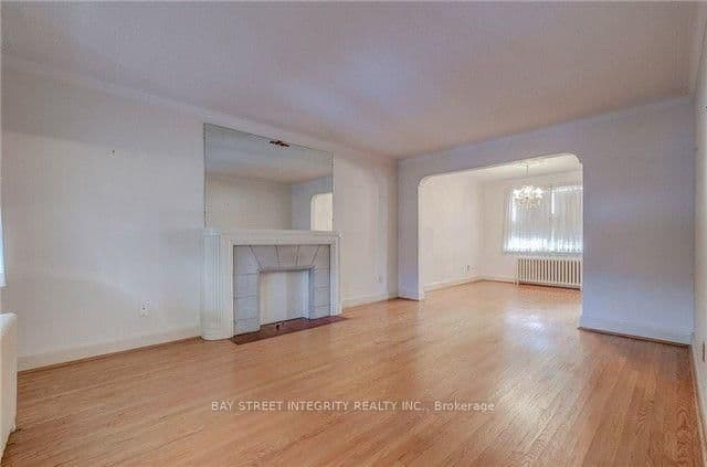 889 Royal York Road - Image 5
