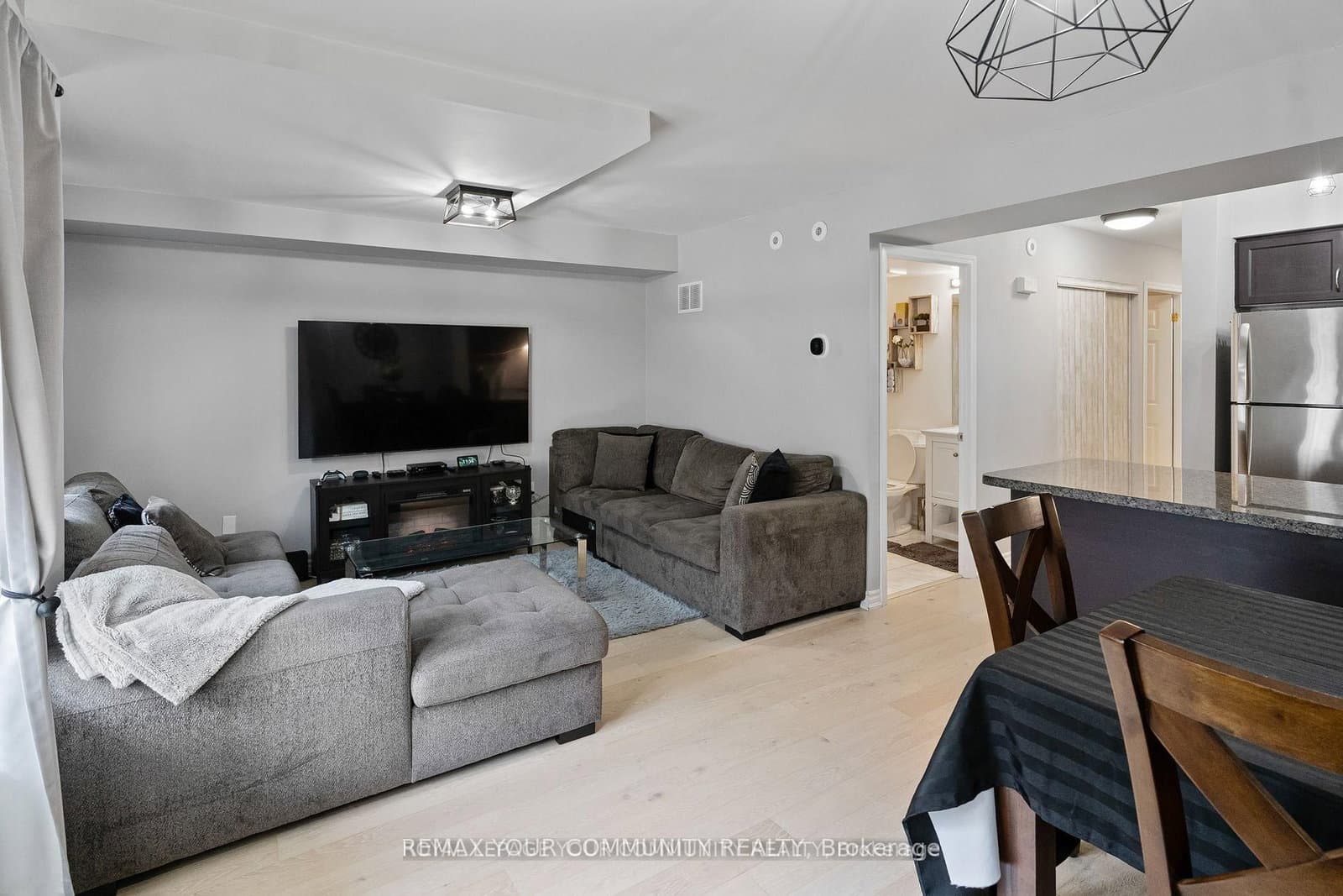 55 George Appleton Way, Unit 1035 - Image 5