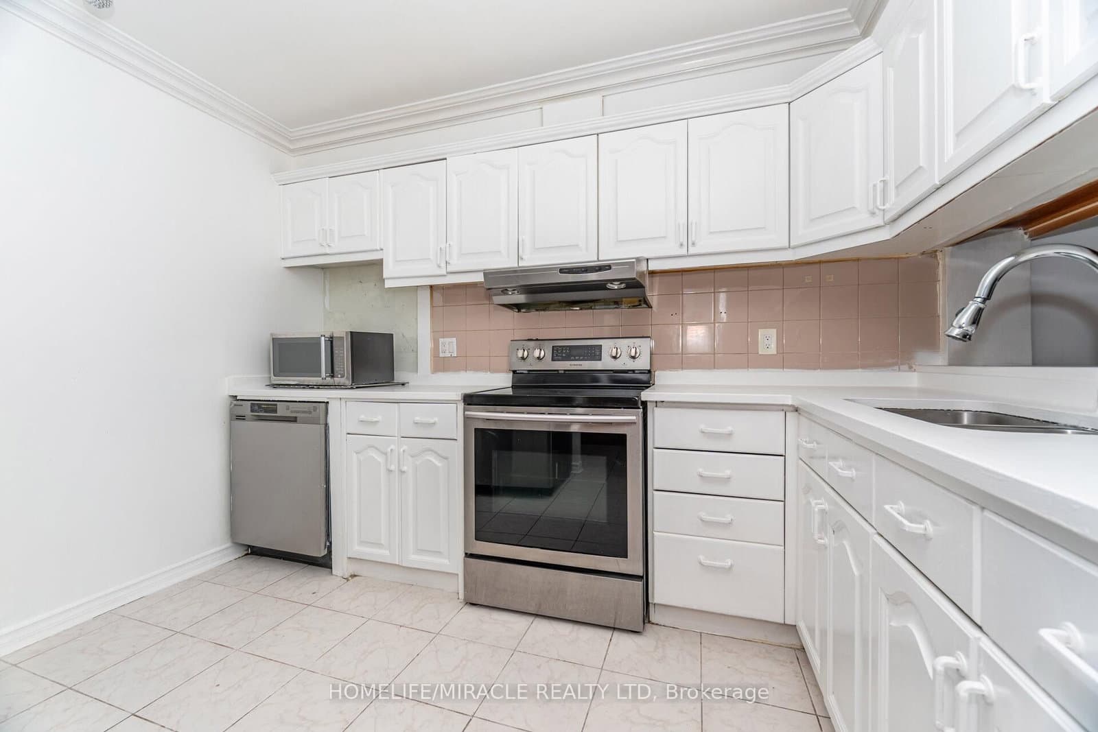 #208 - 236 Albion Road