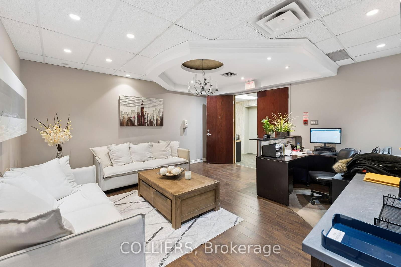 21 Queen Street E - Image 5