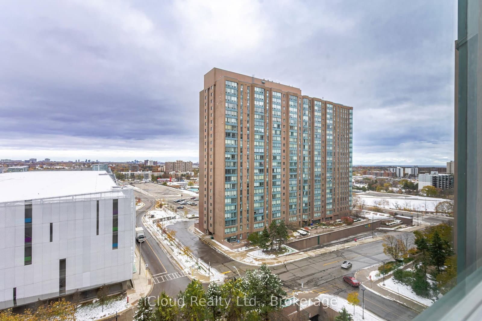 135 Hillcrest Avenue, Unit 903 - Image 3