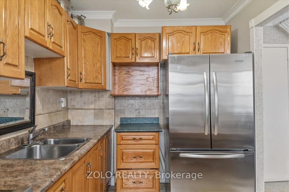 2121 Roche Court, Unit 707 - Image 6