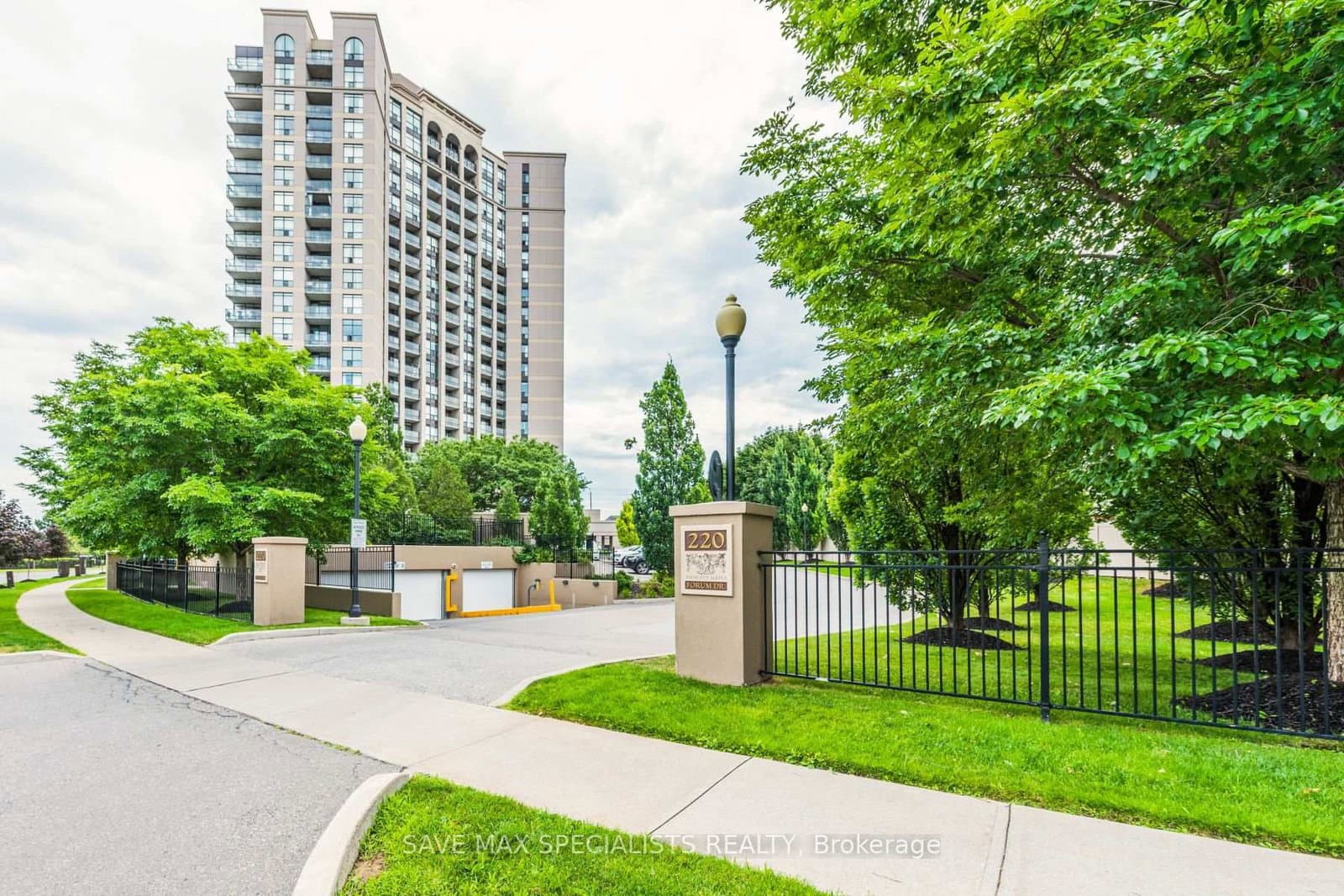 #1809 - 220 Forum Drive