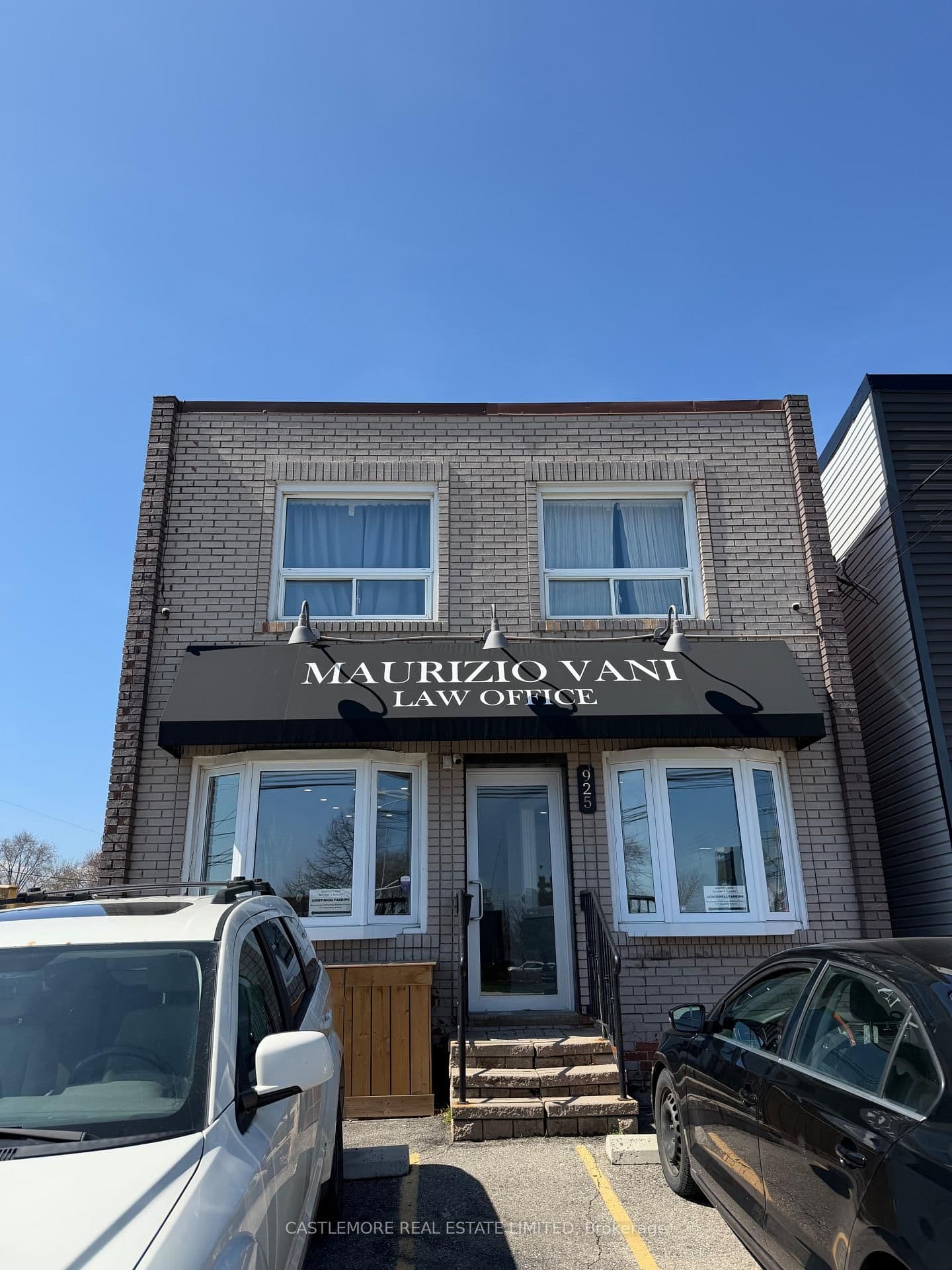 925 Lakeshore Road - Image 2