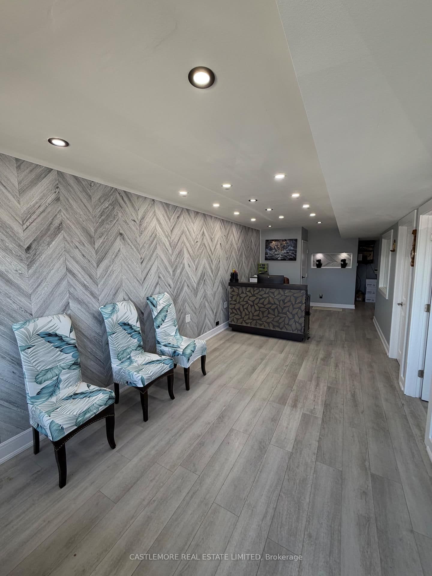 925 Lakeshore Road - Image 6