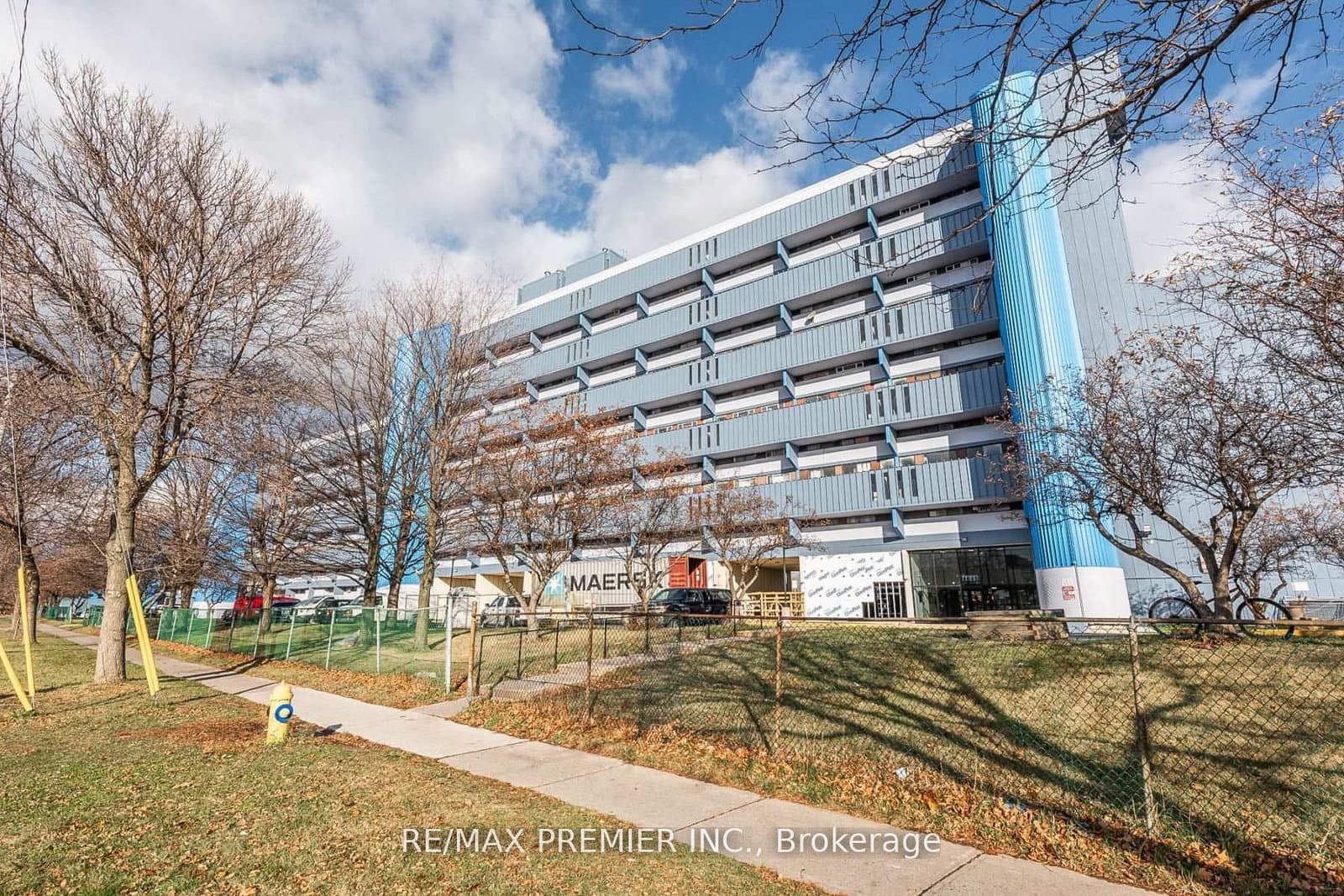 4673 Jane Street, Unit 807 - Image 1
