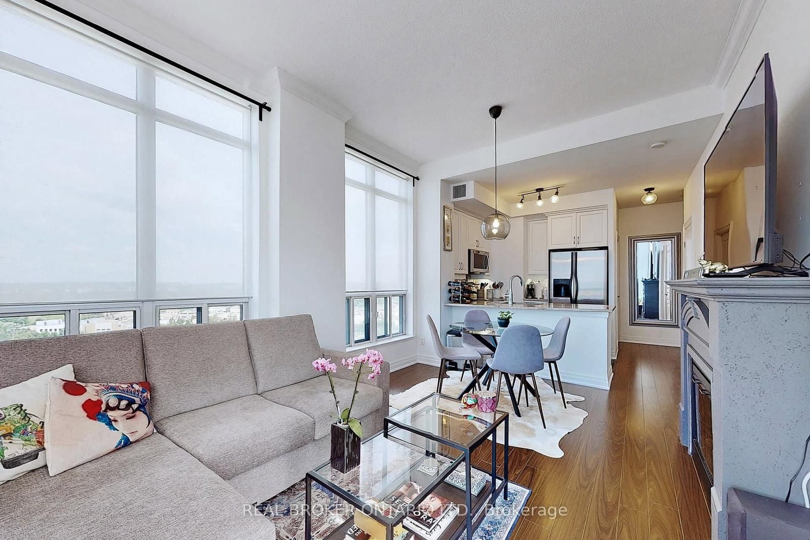 2087 Lake Shore Boulevard W, Unit PH7 - Image 4