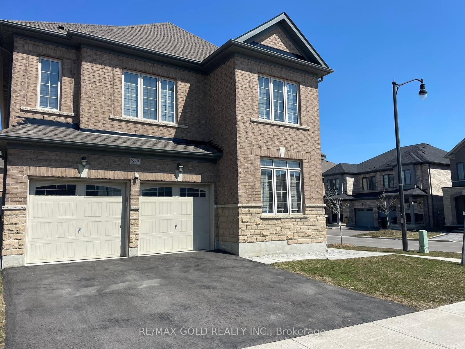 537 Veterans Drive - Image 3