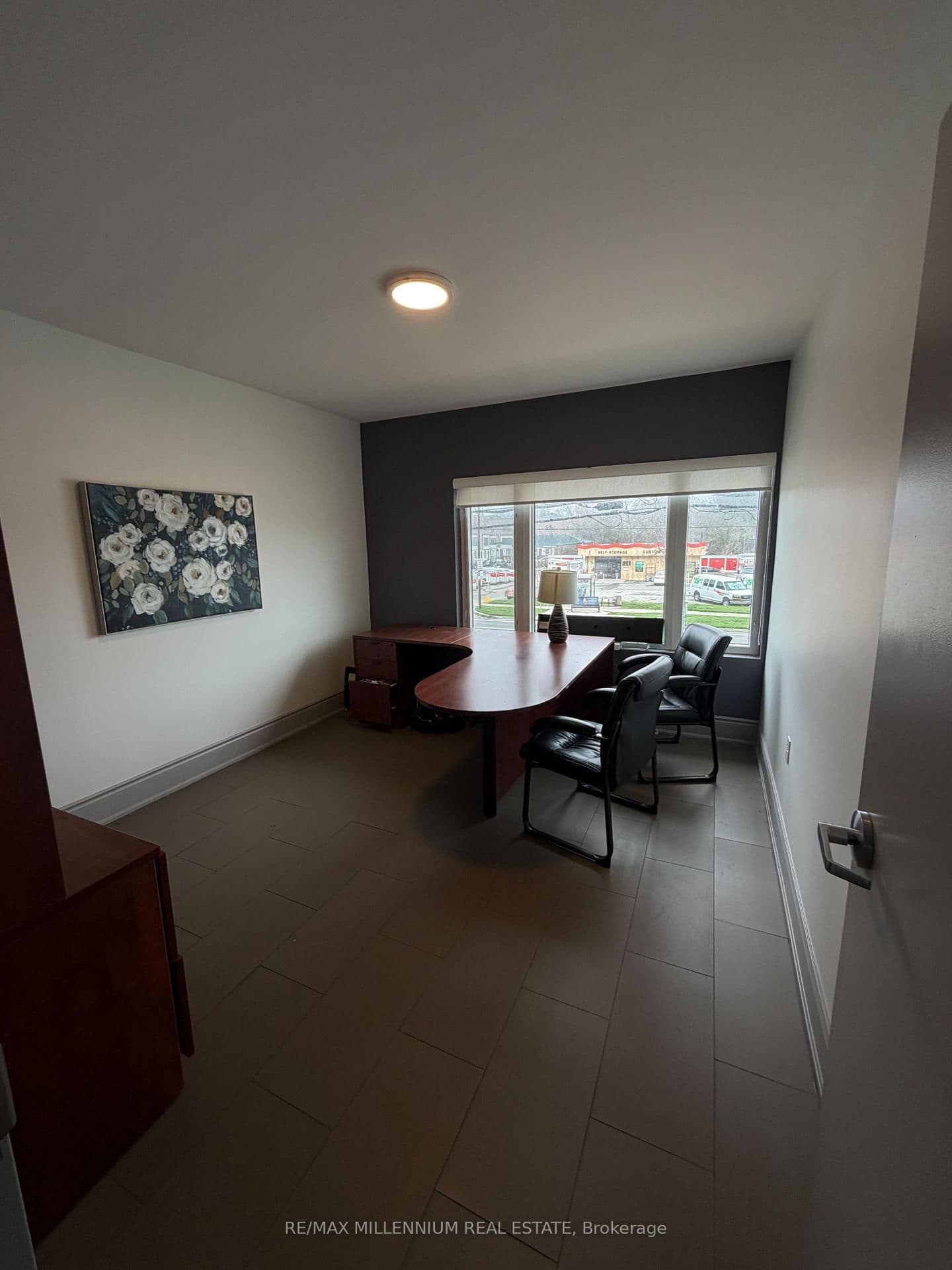 418 Plains Road E - Image 3