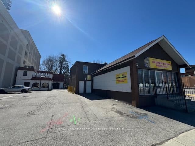23 George Street N - Image 1