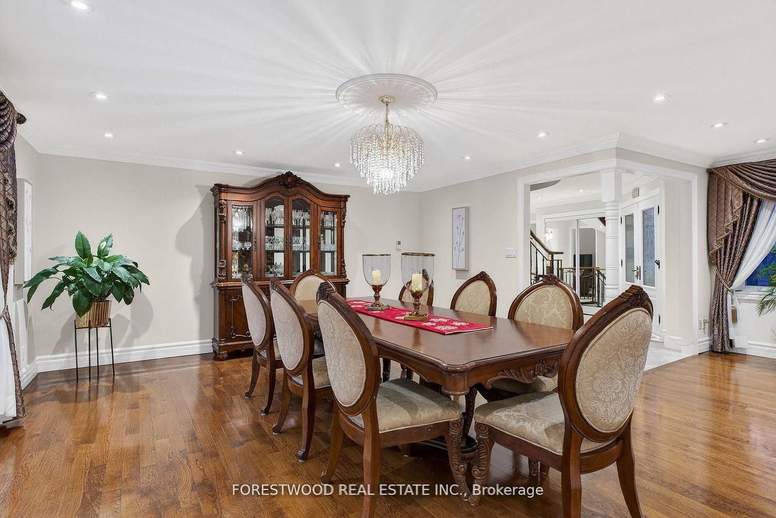2176 Autumn Breeze Drive N - Image 6