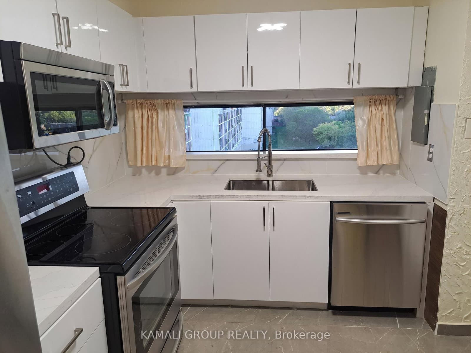 4645 Jane Street, Unit 727 - Image 3