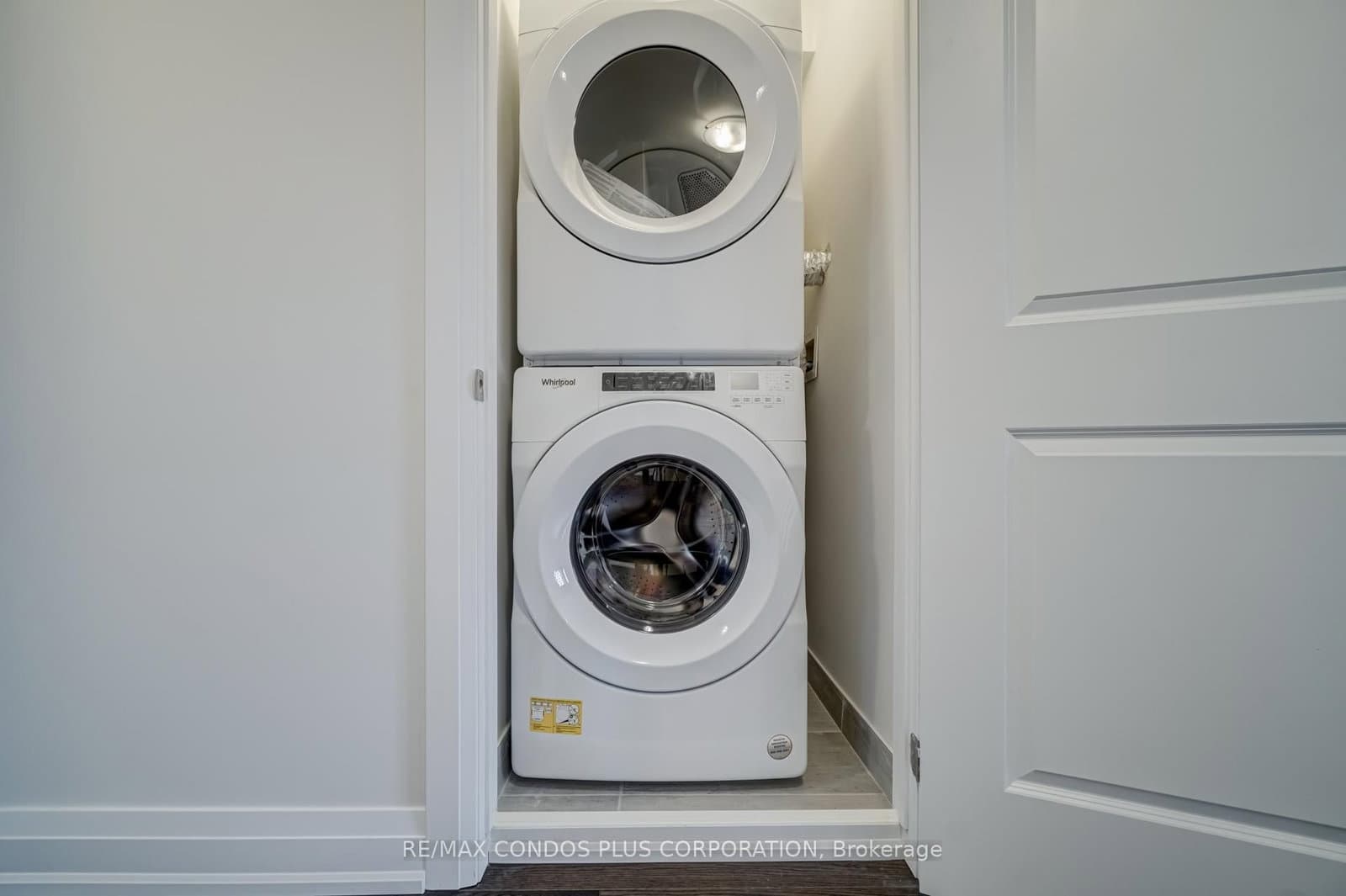 4 Wild Rose Gardens, Unit upper - Image 5