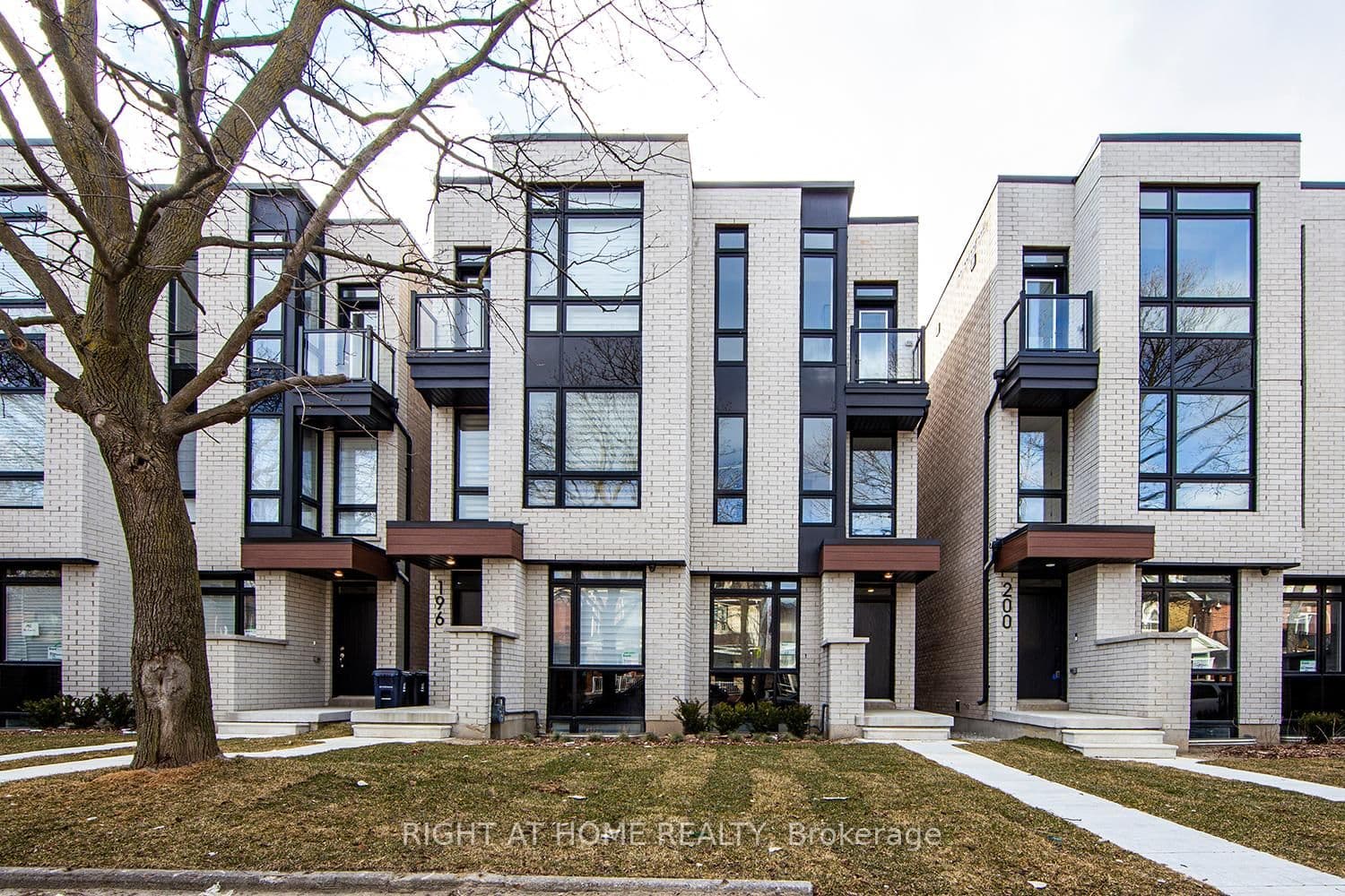 198 Mcroberts Avenue - Image 1