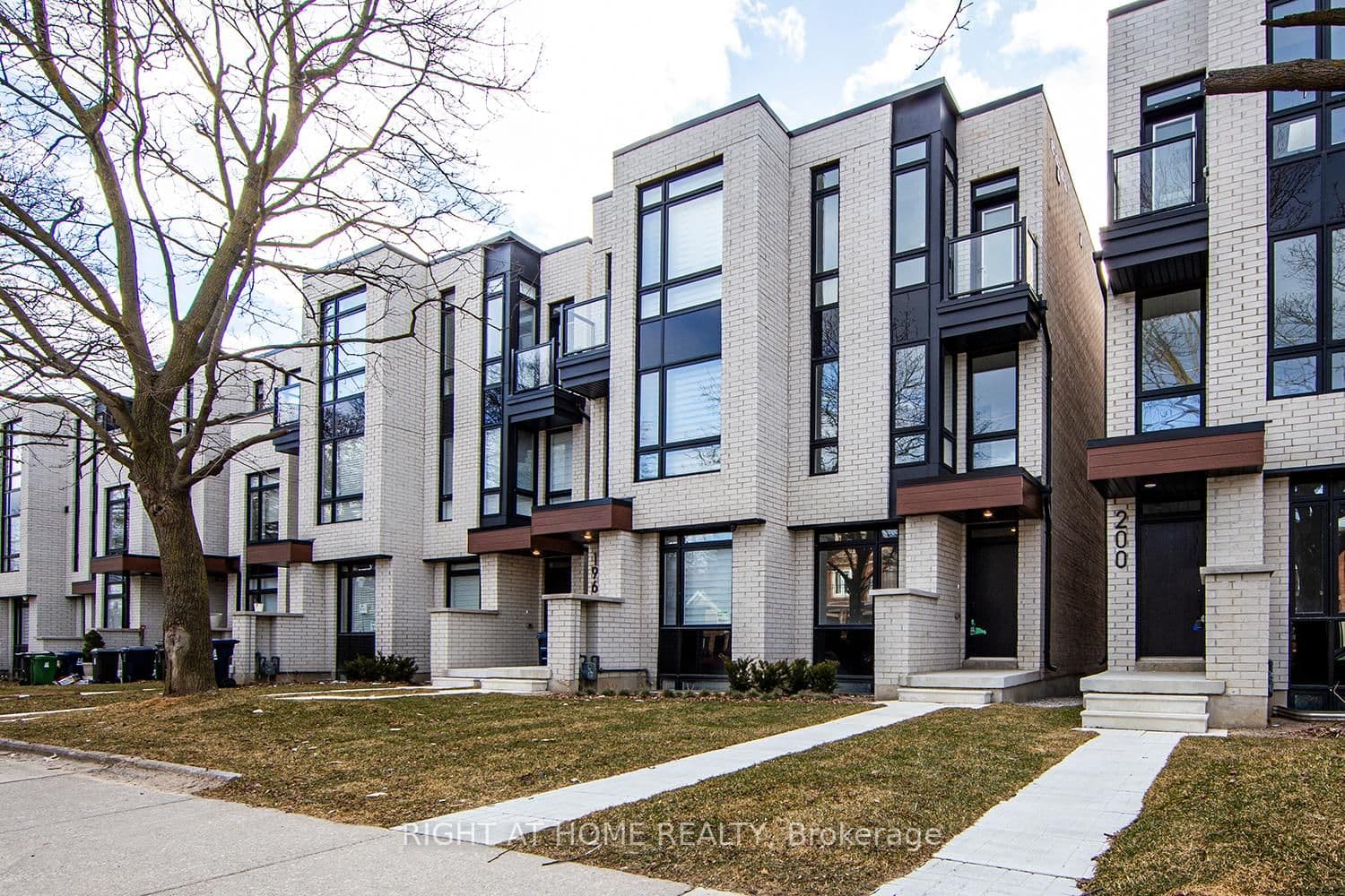 198 Mcroberts Avenue - Image 2