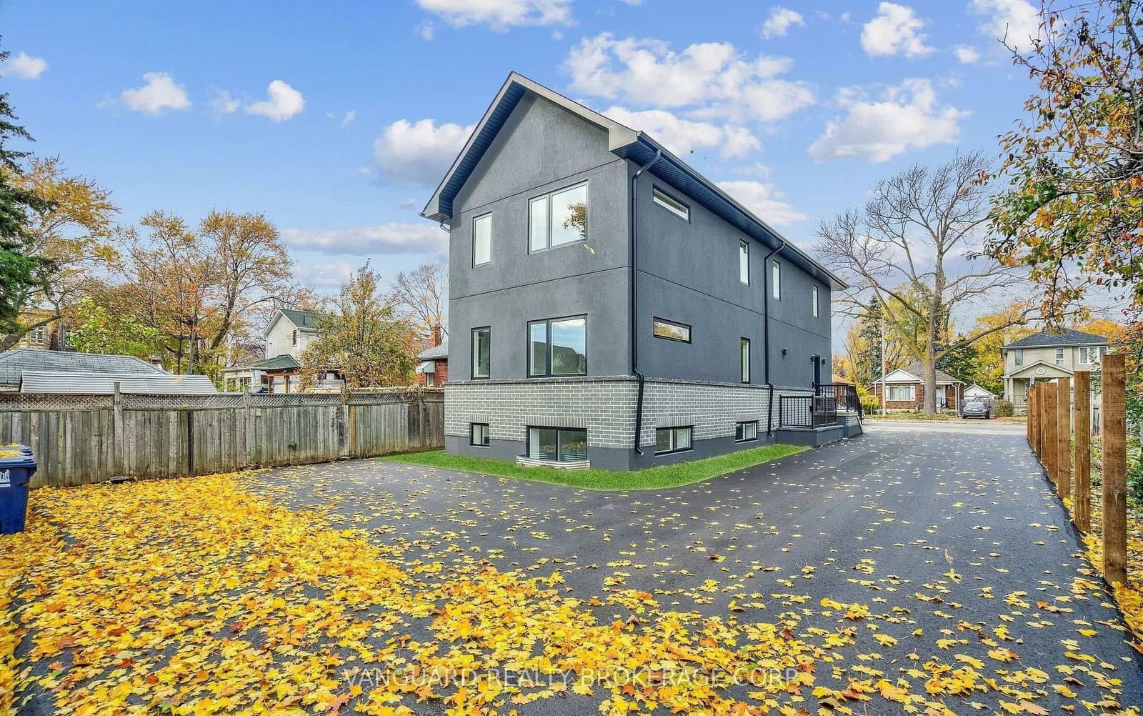 1937 Lawrence Avenue W - Image 2