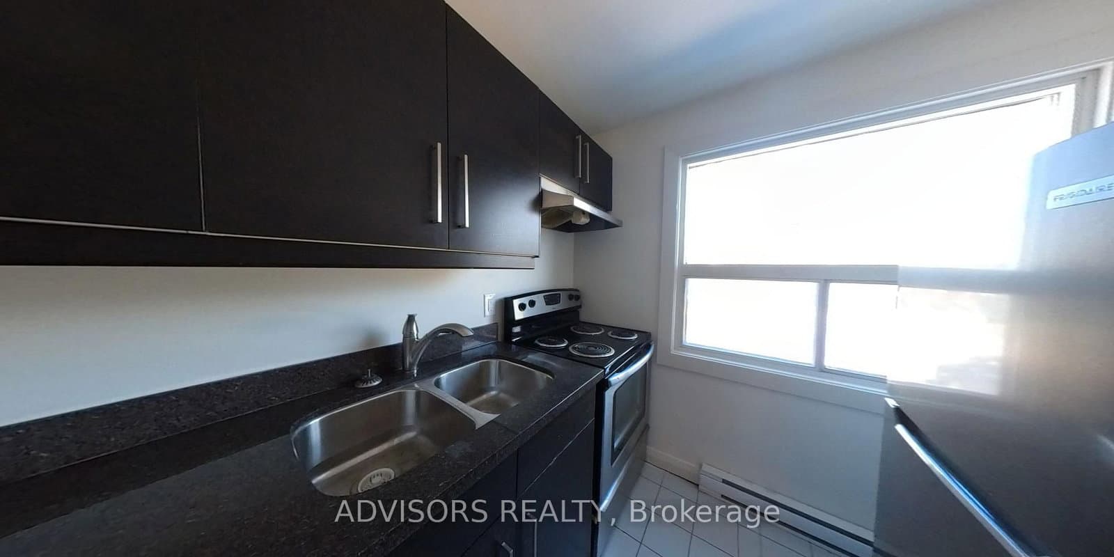 3717 Lakeshore Boulevard W, Unit 1 - Image 5