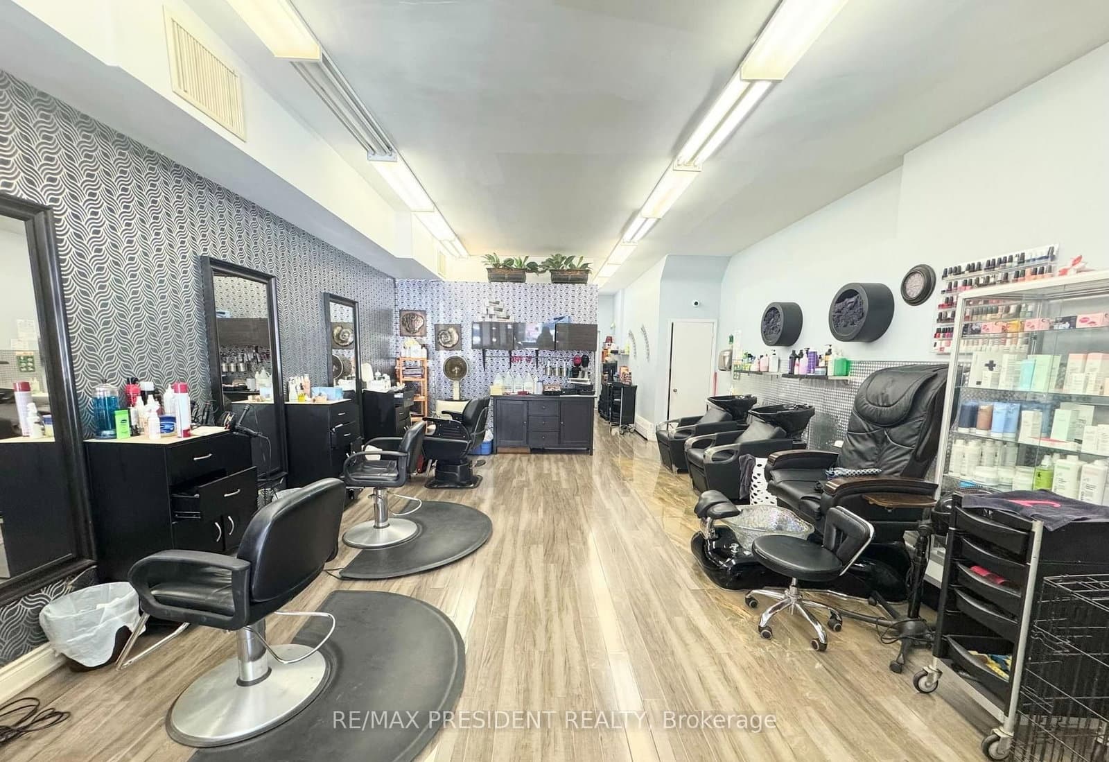 3063 Hurontario Street - Image 2