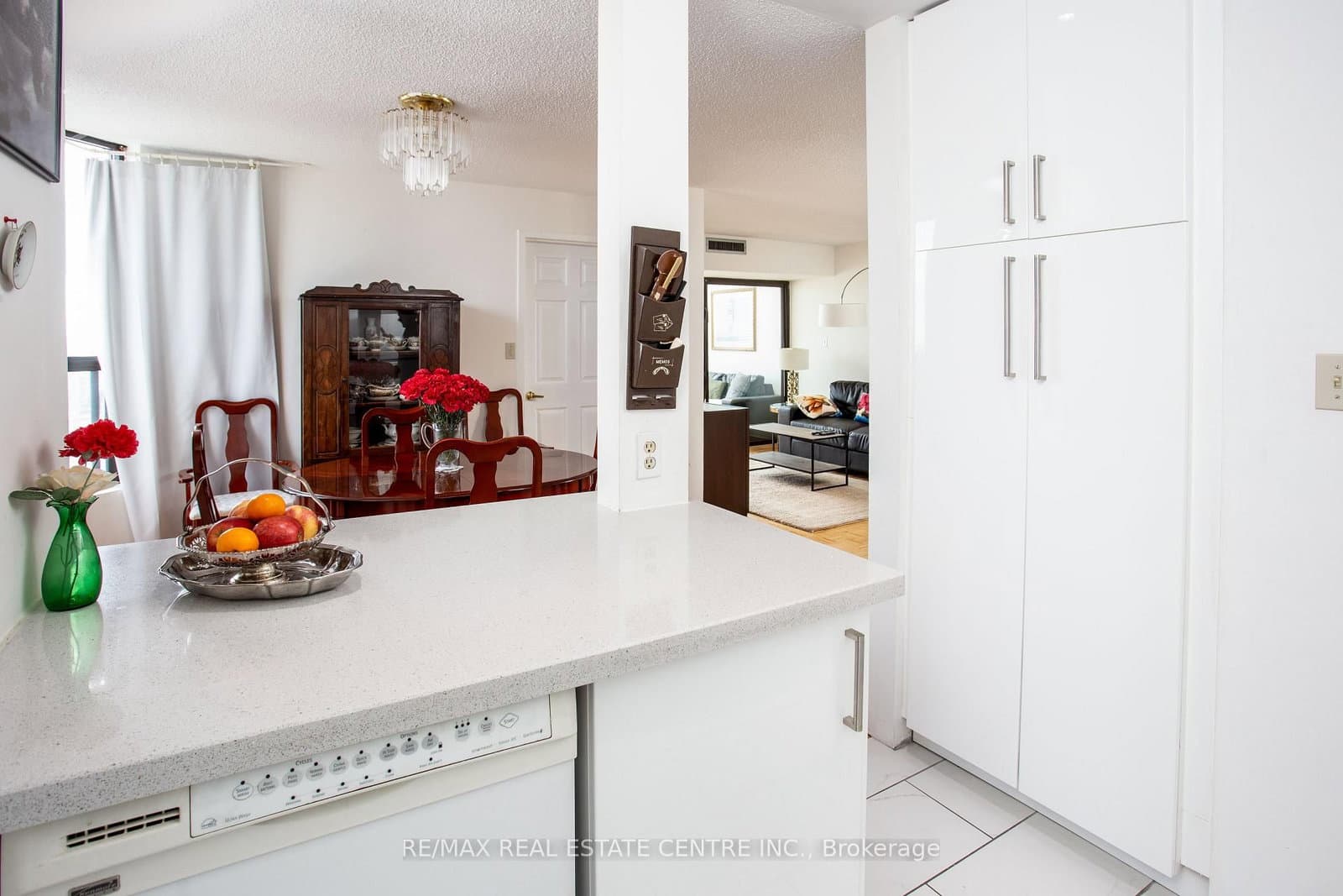 25 Agnes Street, Unit PH06(1206) - Image 2