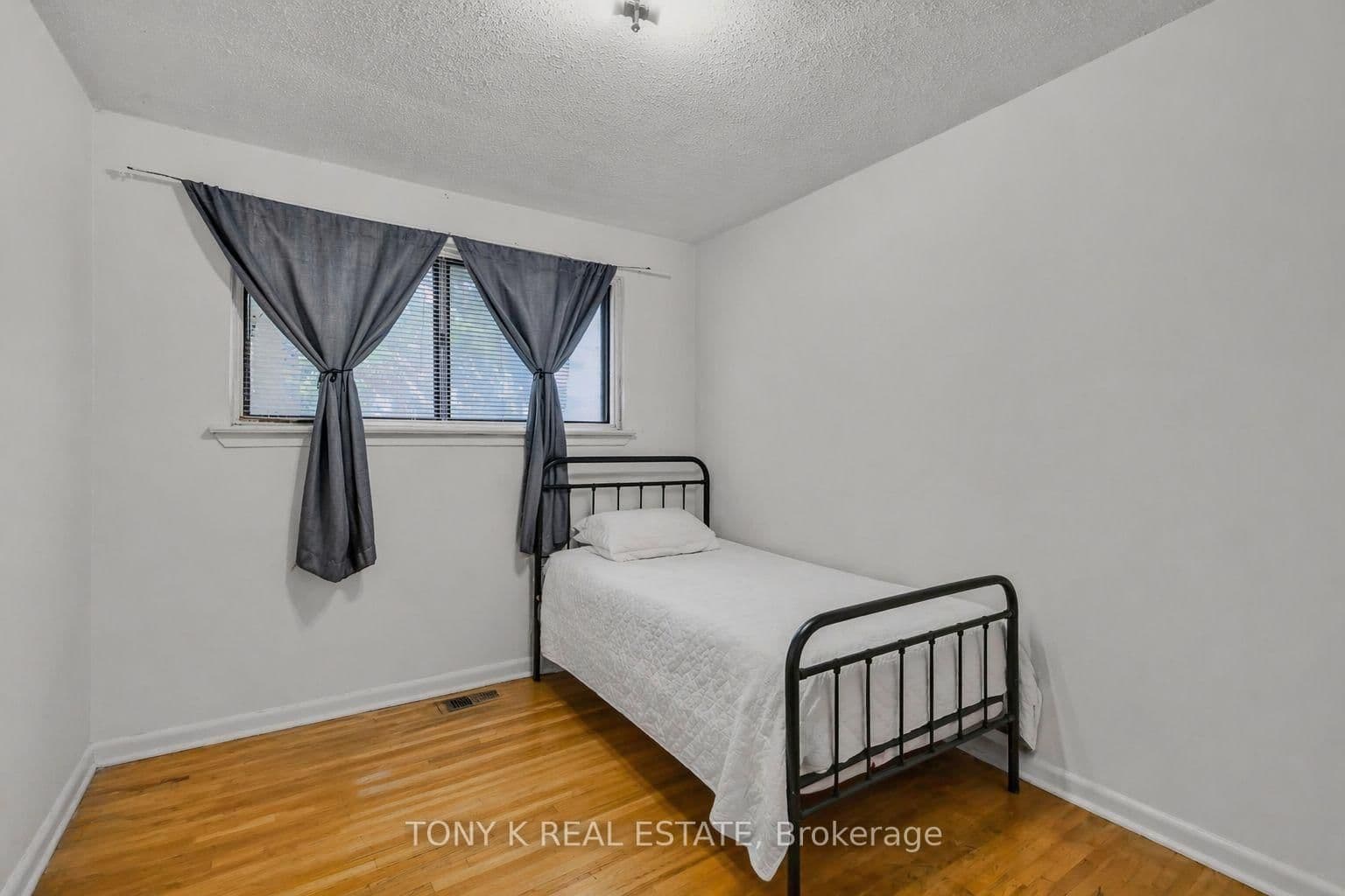 3012 Keele Street - Image 6