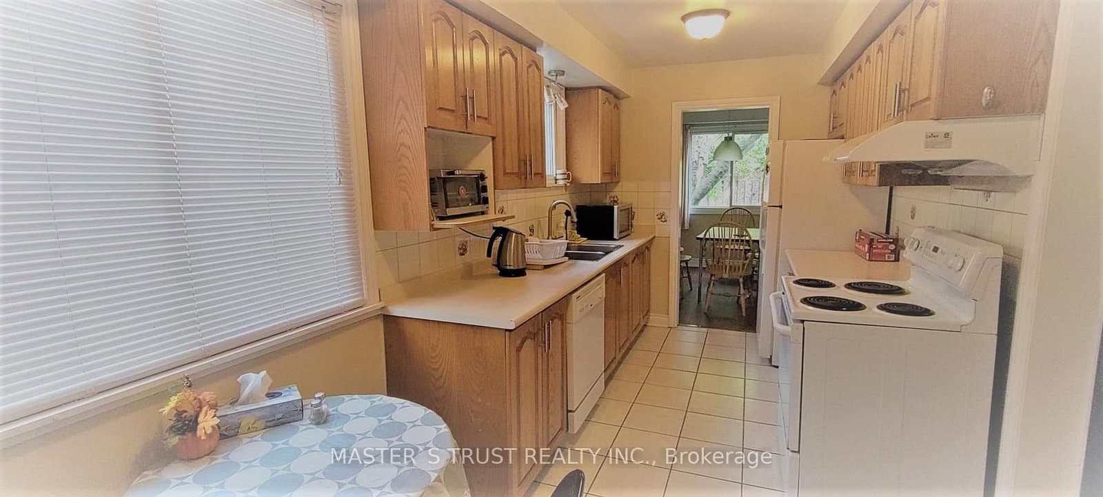 95 Orsett Street, Unit Rm 1 - Image 6