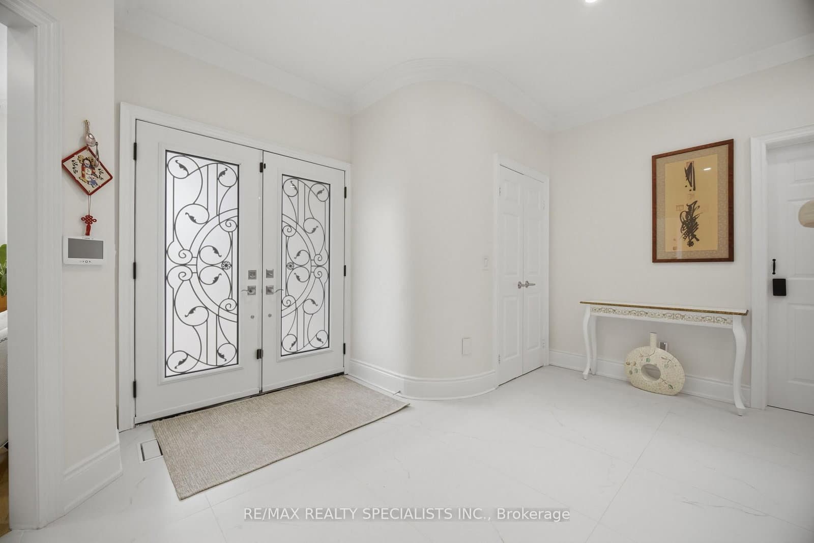 57 Fairview Road W - Image 4