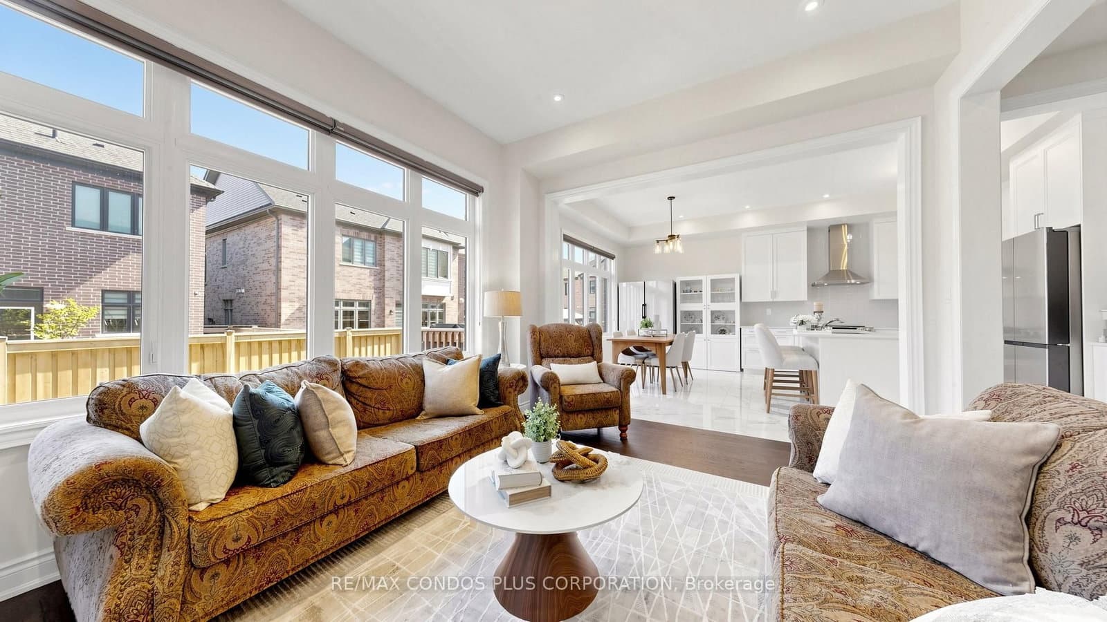 1361 Yellow Rose Circle - Image 2