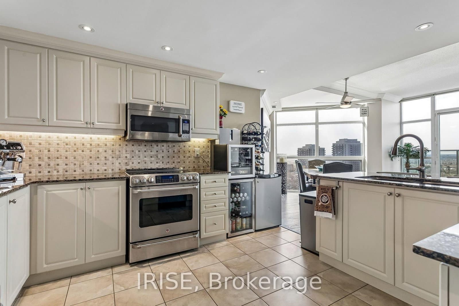 9 George Street, Unit PH01 - Image 2