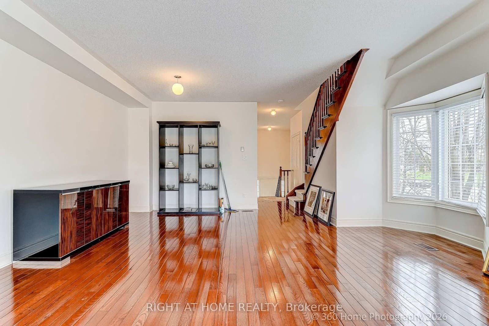 1130 Cawthra Road, Unit 2 - Image 4