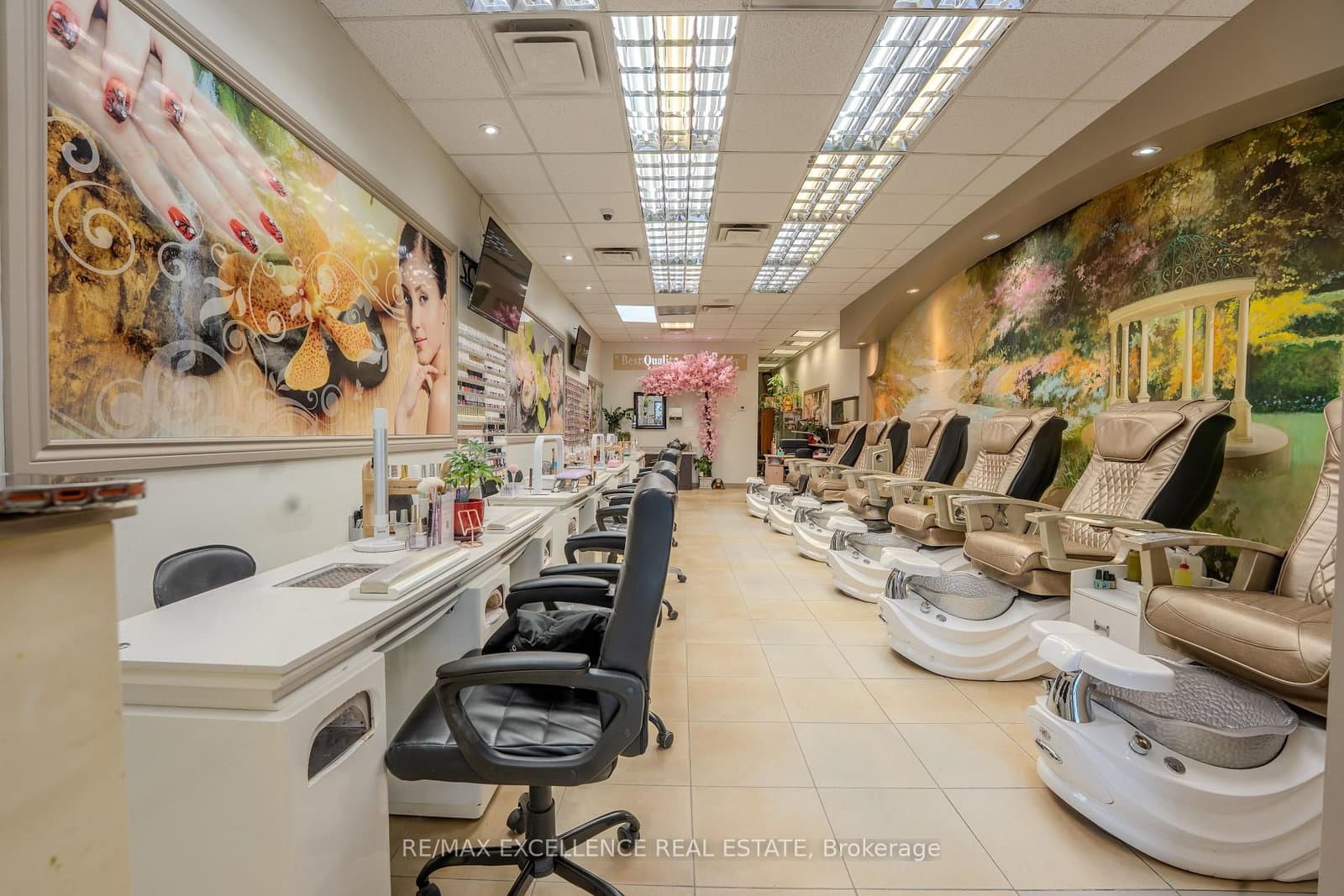 1 Steeles Avenue, Unit 11 - Image 2