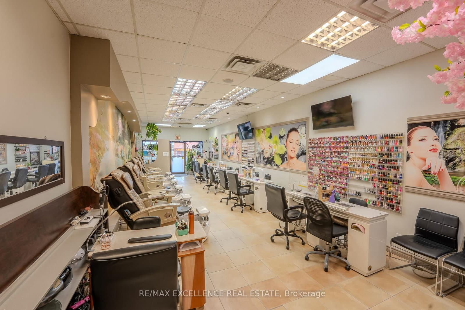 1 Steeles Avenue, Unit 11 - Image 3