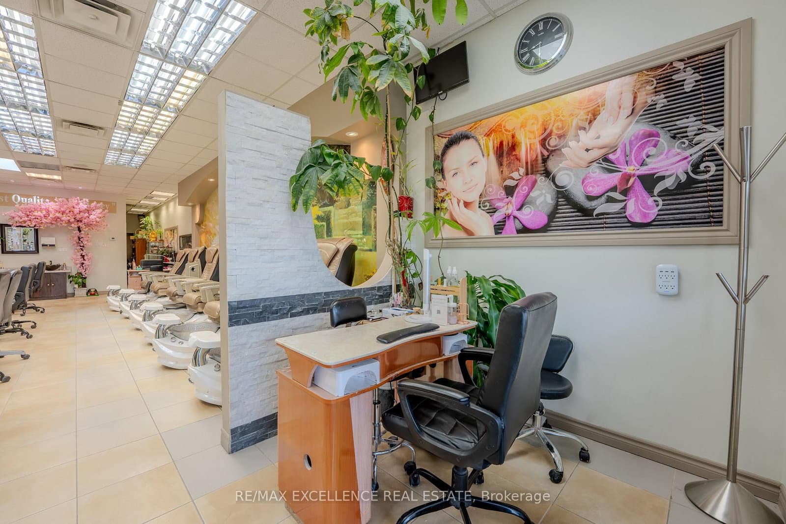 1 Steeles Avenue, Unit 11 - Image 5