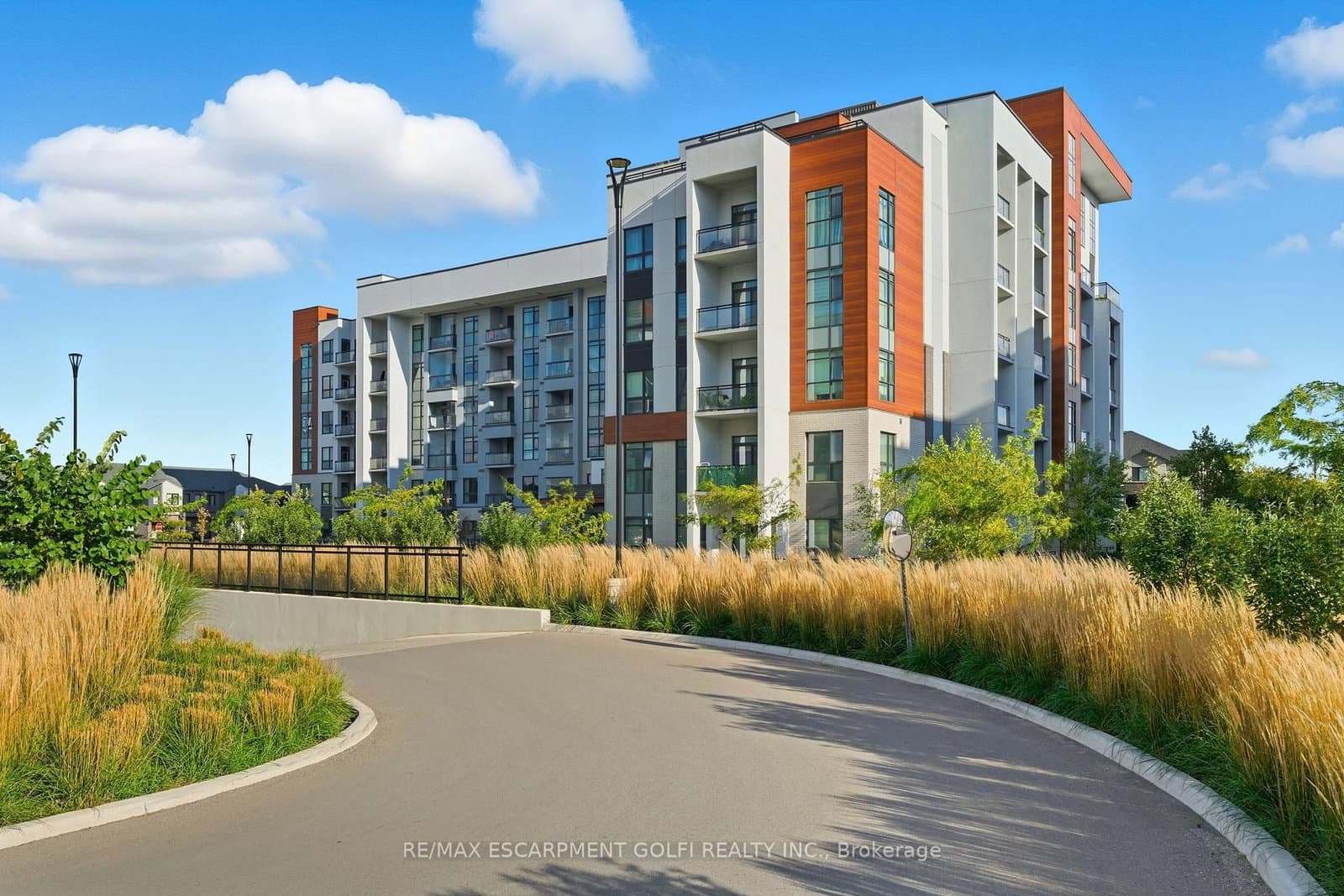 470 Gordon Krantz Avenue, Unit 204 - Image 4