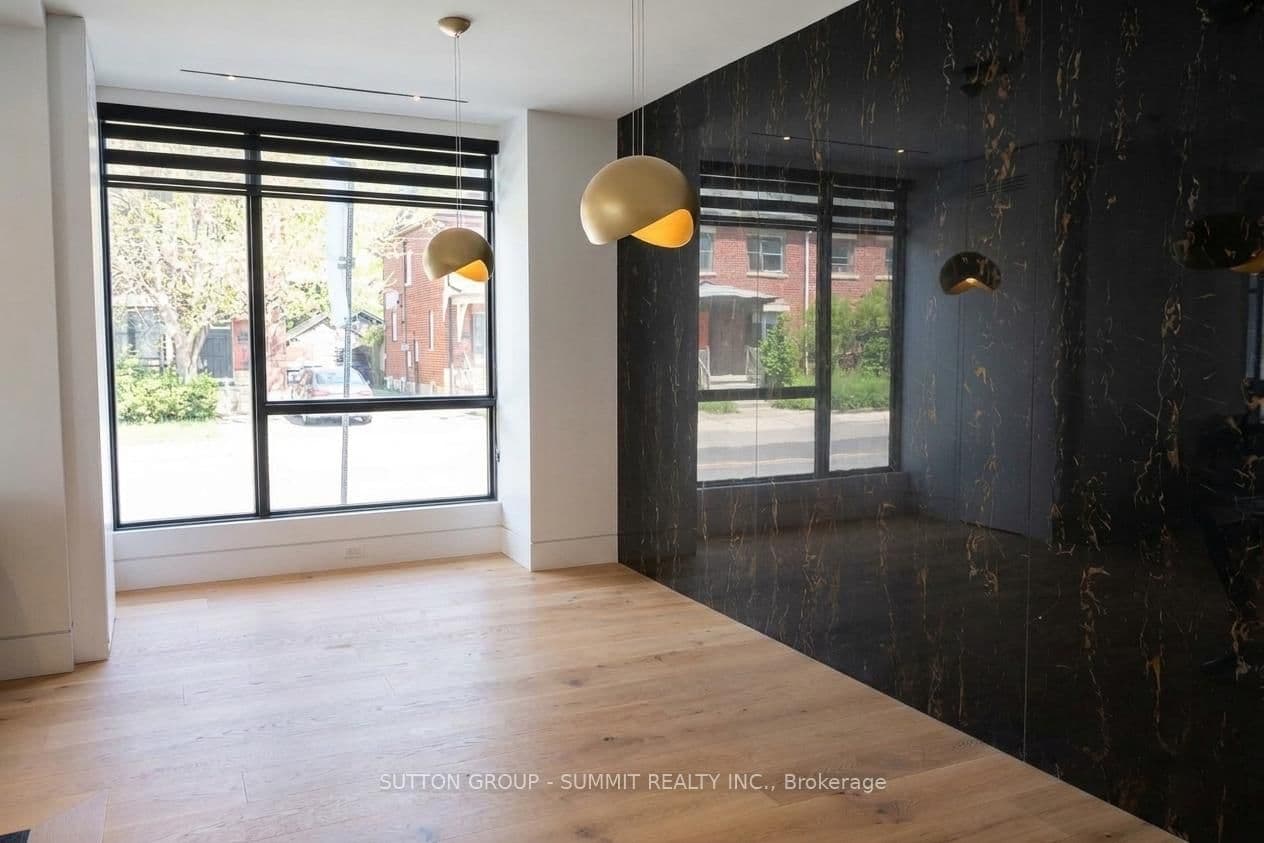 218 Jane Street, Unit Main Floor - Image 6