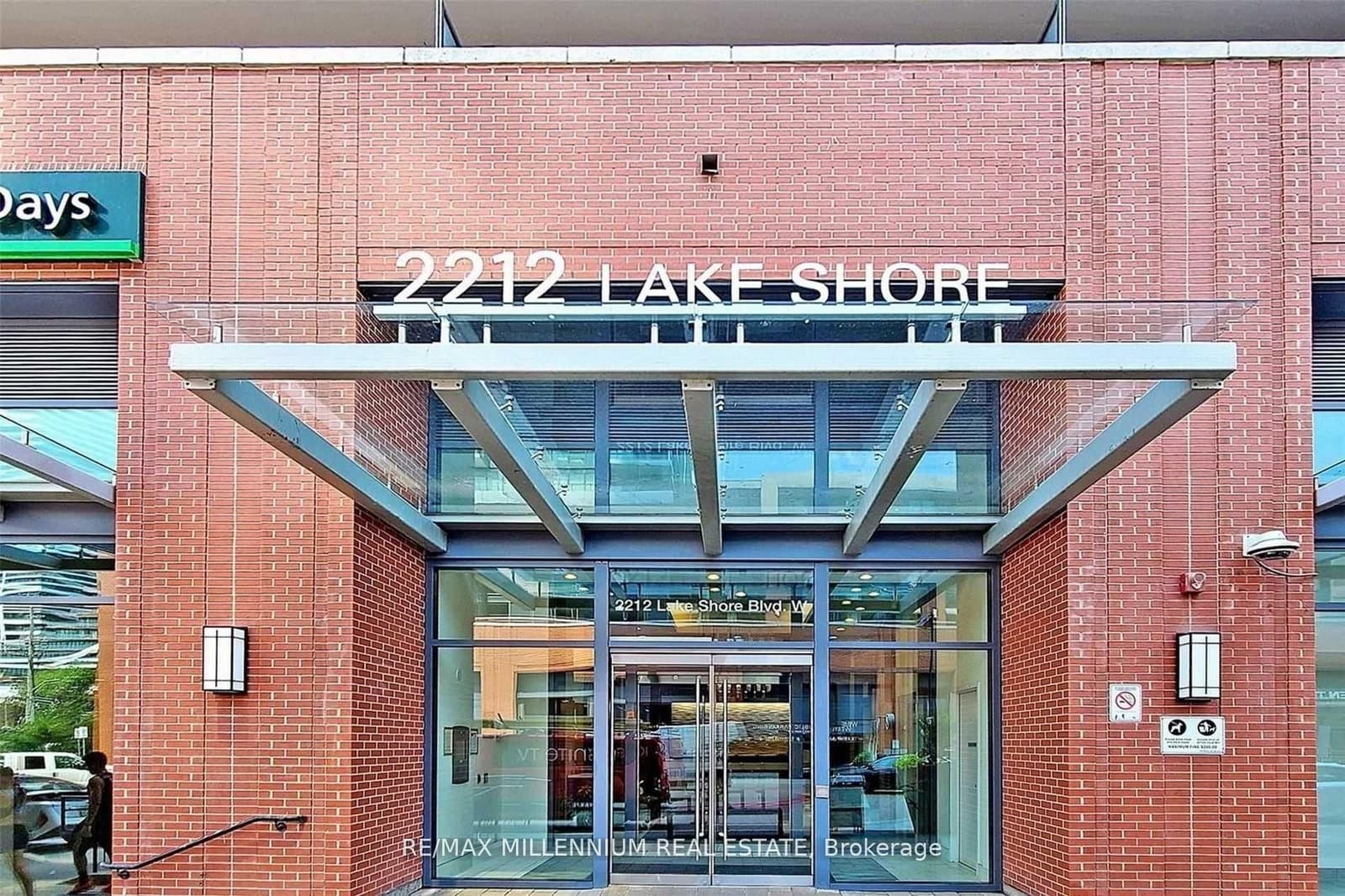 2212 Lake Shore Boulevard W, Unit 308 - Image 2