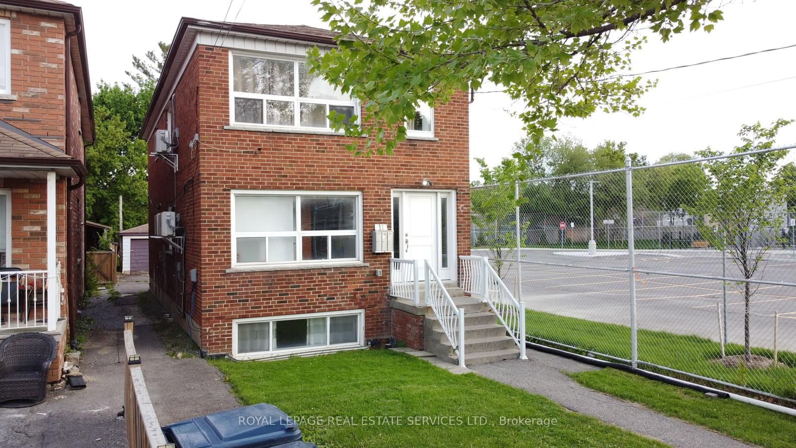11 Dennis Avenue - Image 2