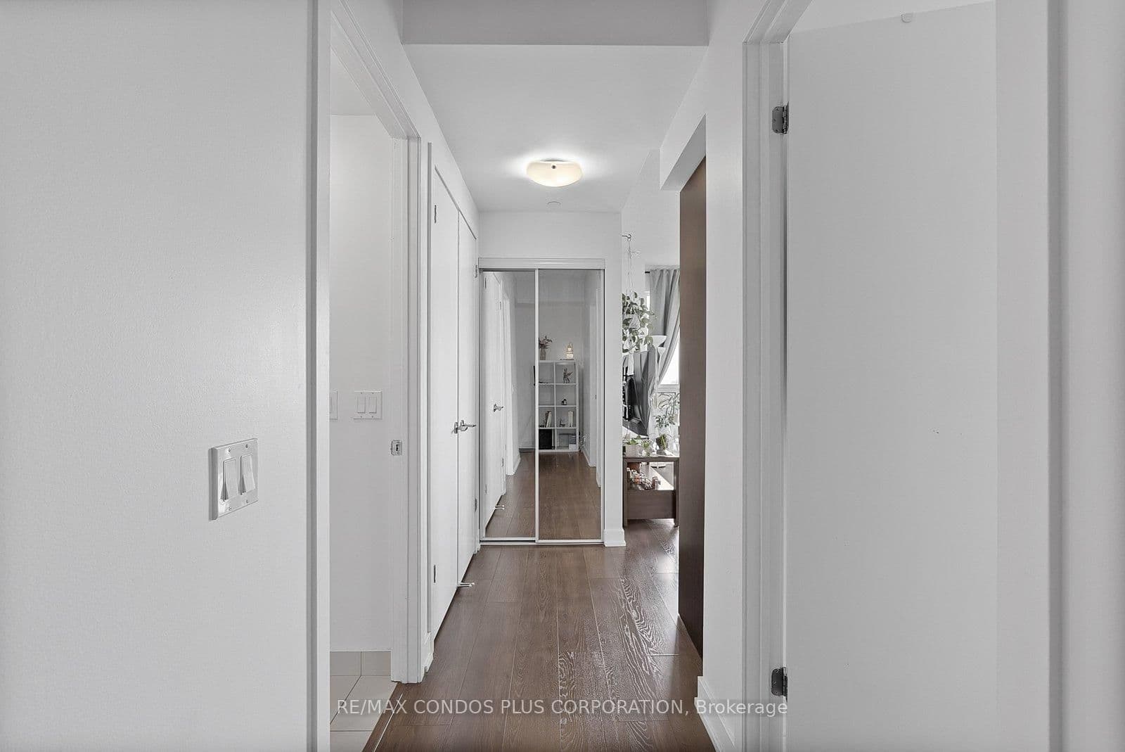 2212 Lakeshore Boulevard W, Unit 3206 - Image 4