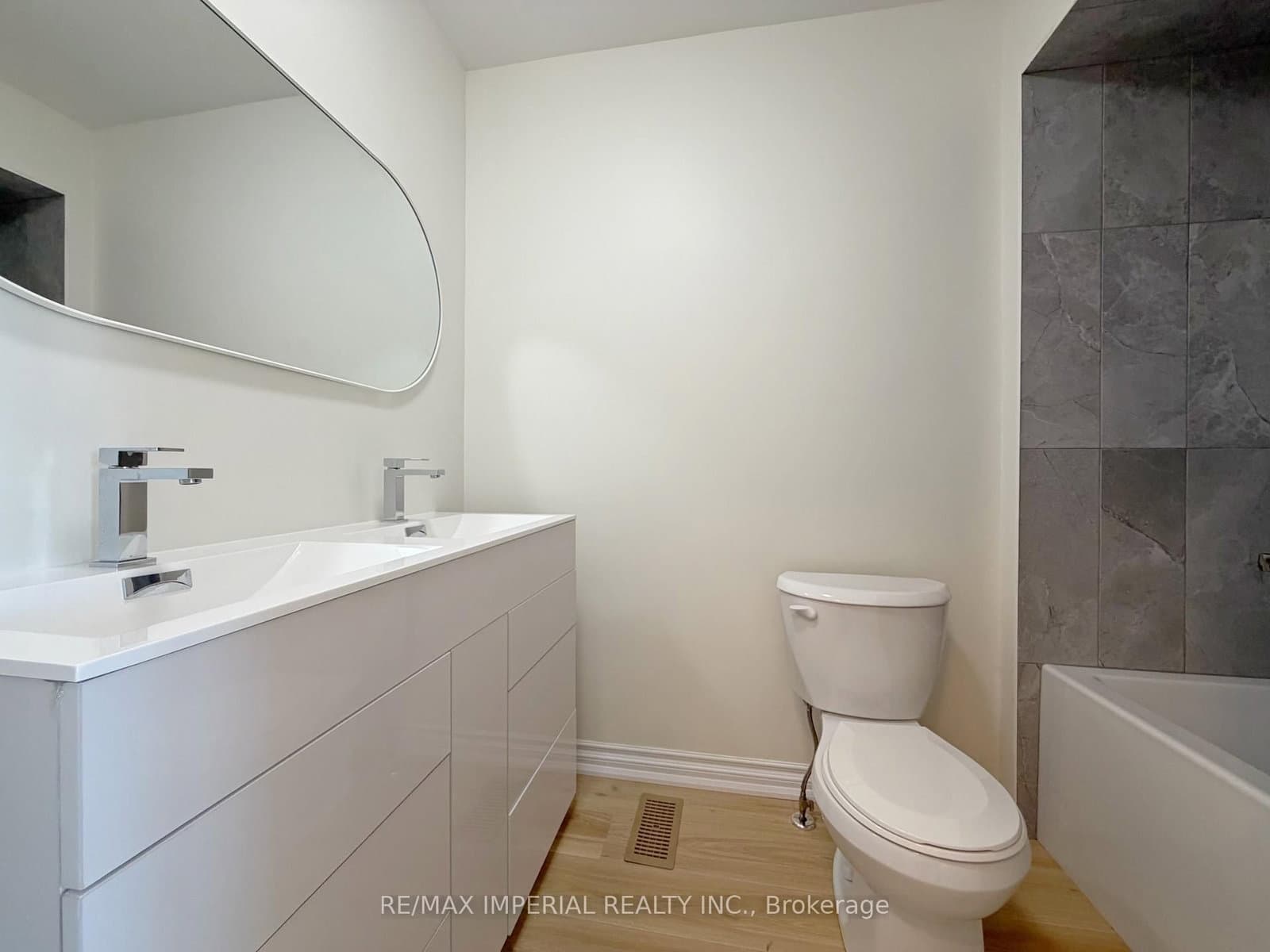623-623A The Queensway - Image 6