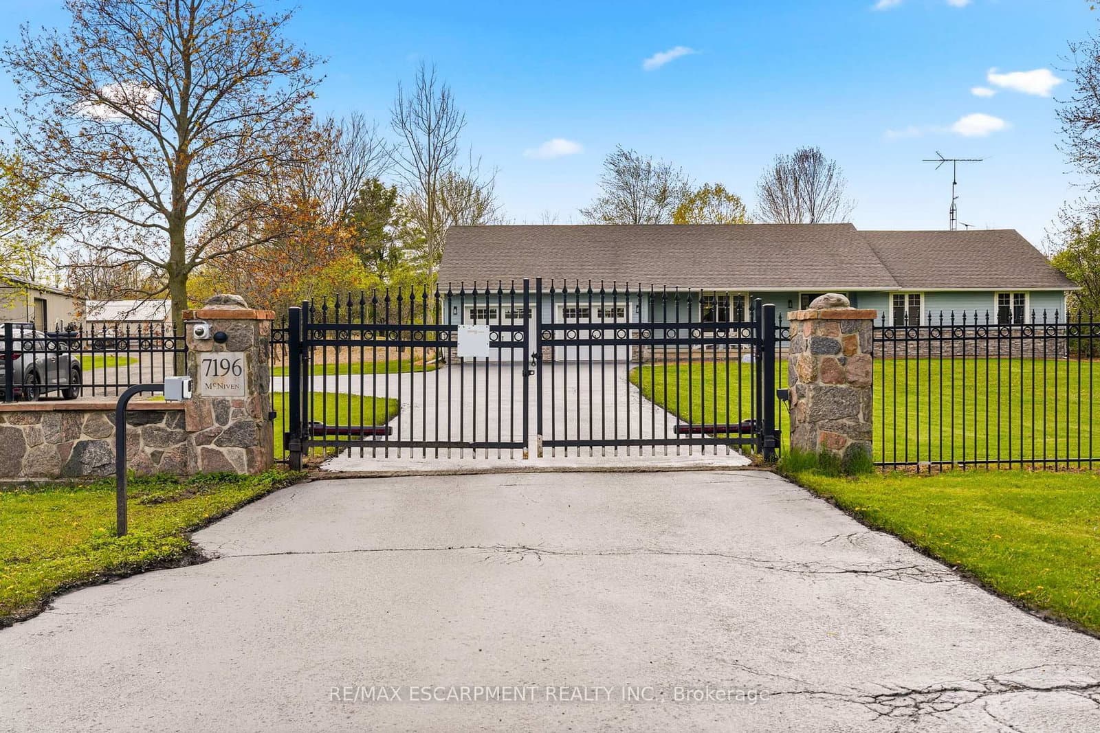 7196 McNiven Road - Image 3