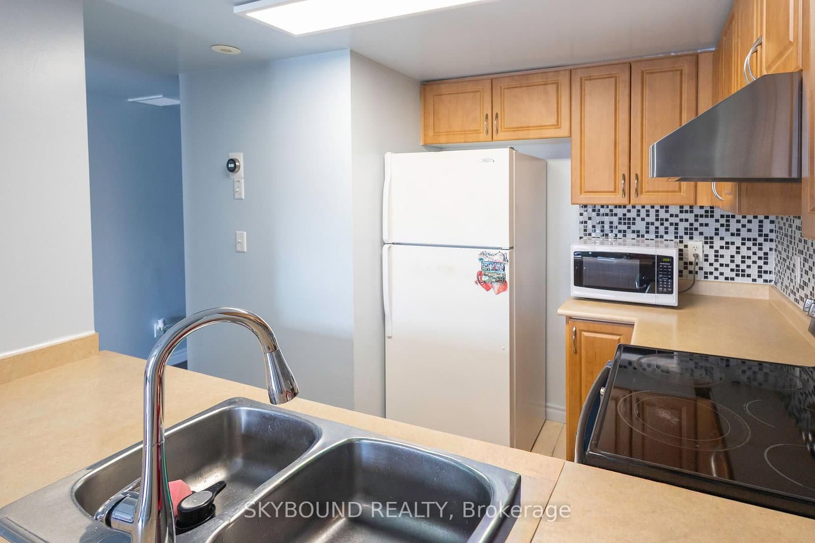 3043 Finch Avenue W, Unit 2033 - Image 4