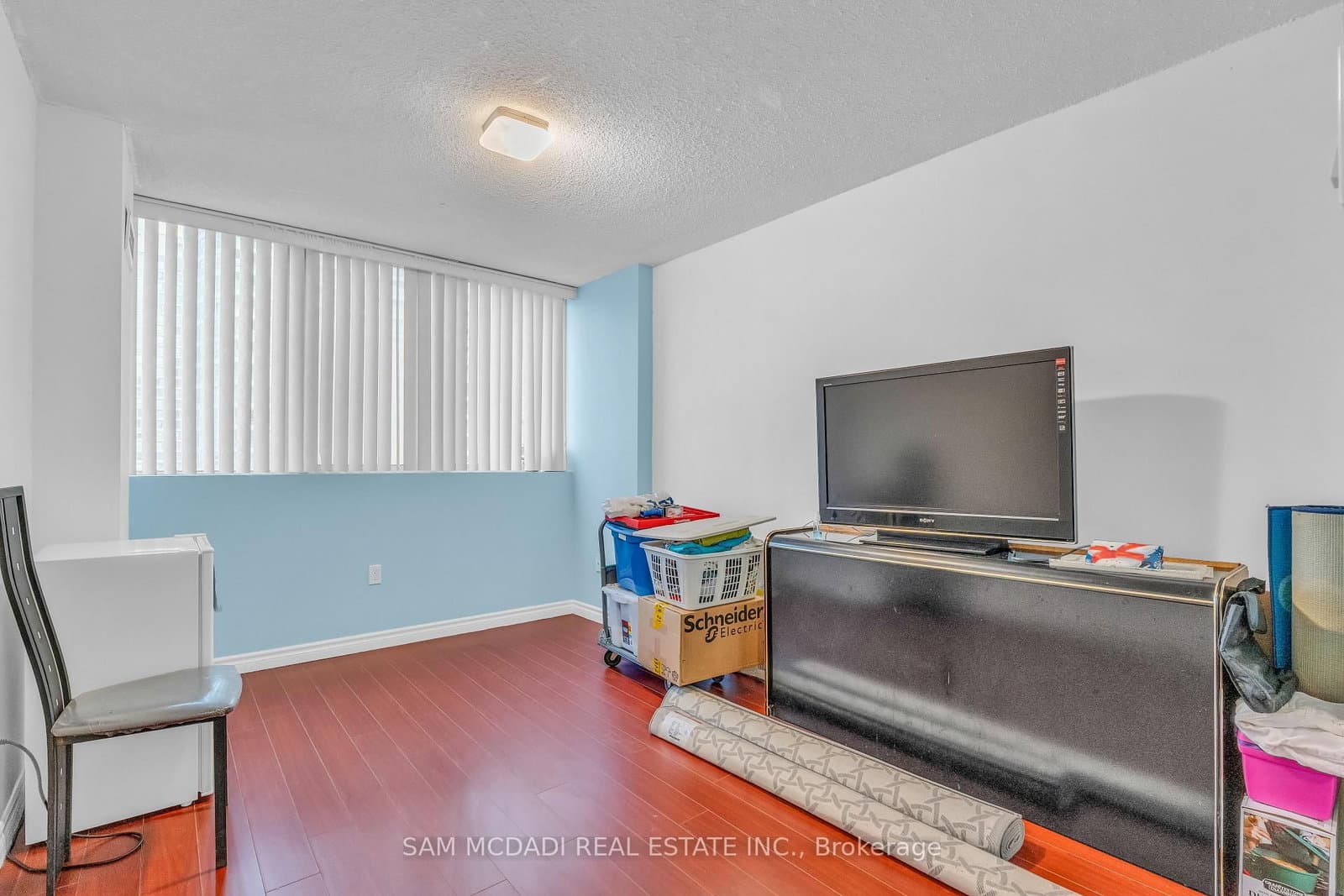 3590 Kaneff Crescent, Unit 605 - Image 4