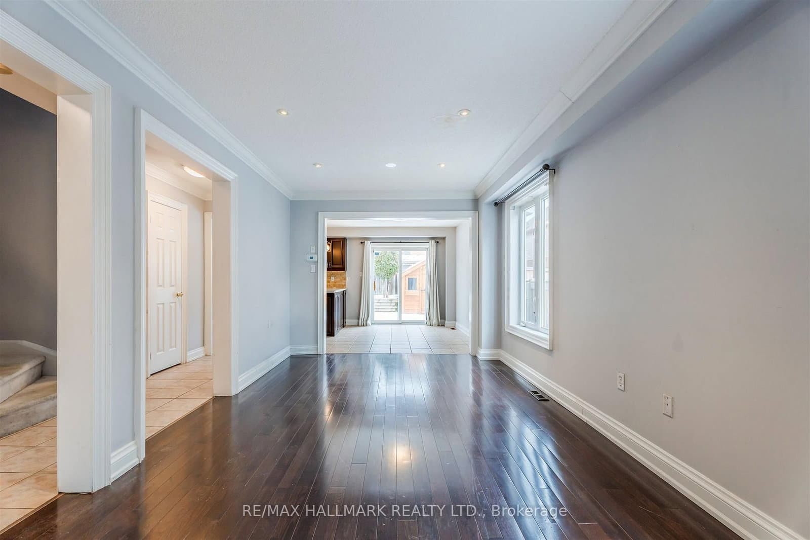 241 Featherstone Road - Image 4