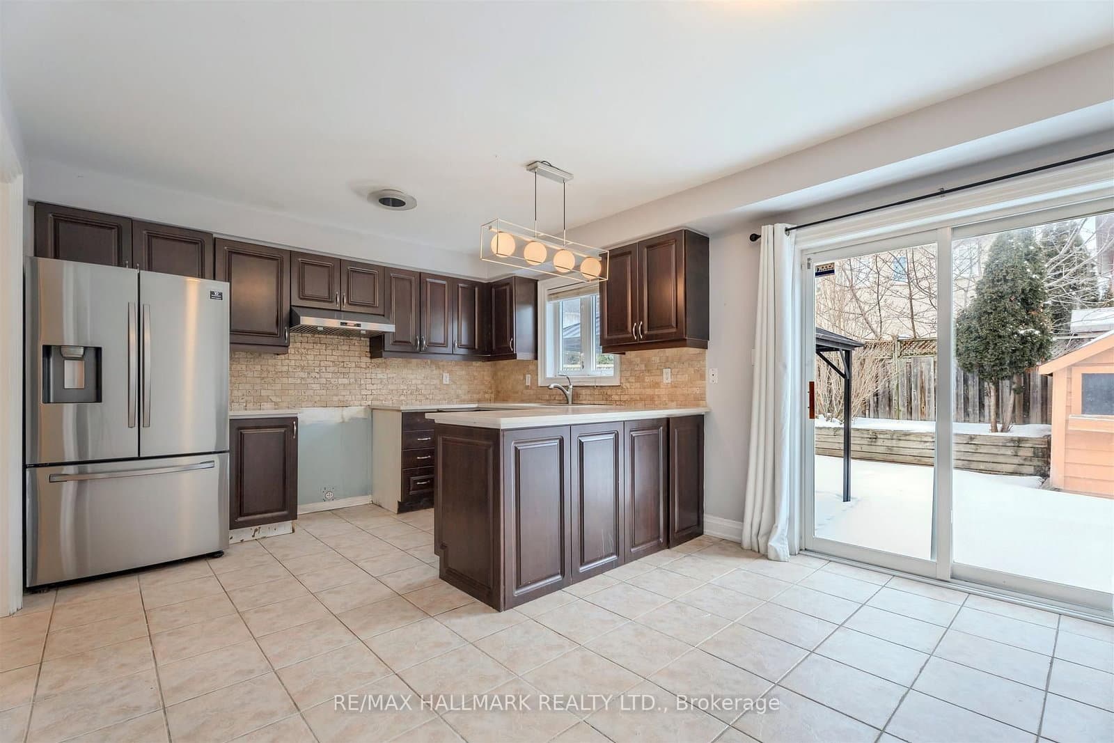 241 Featherstone Road - Image 6