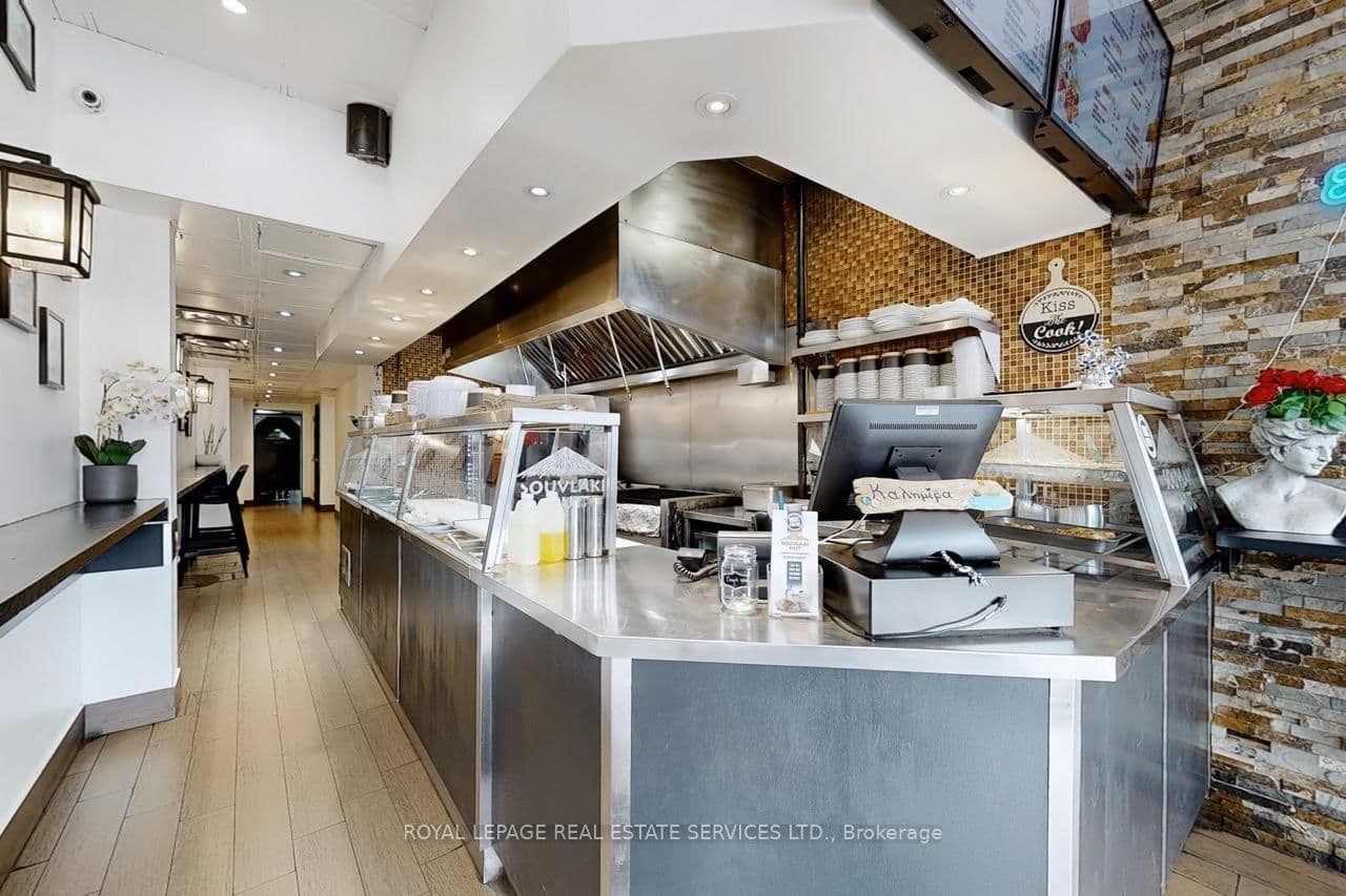 2184 Bloor Street W - Image 1